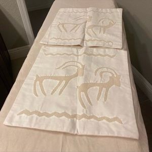 NWOT CUSHION COVER PAIR. COTTON. BEAUTIFUL
